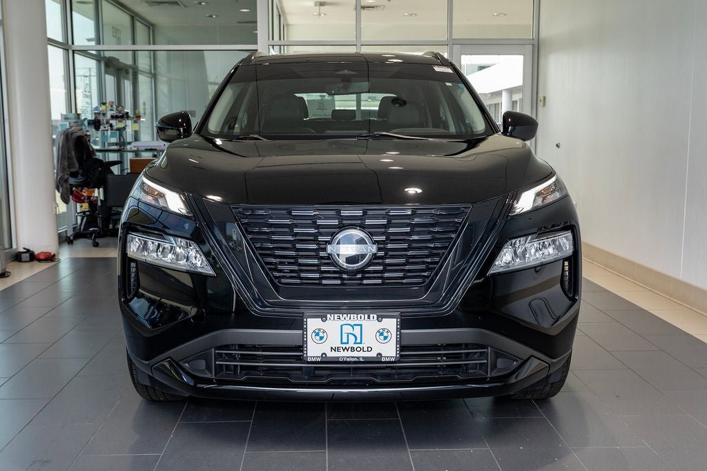Used 2023 Nissan Rogue SV w/ SV Premium B Package image 12