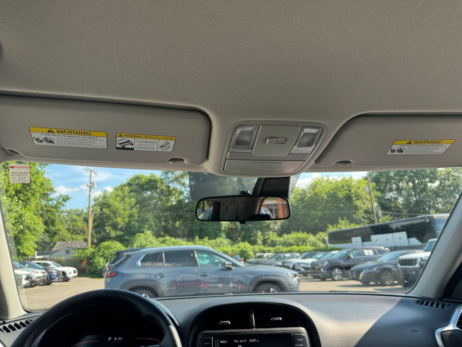 Used 2025 Kia Soul LX w/ LX Technology Package FWD image 31