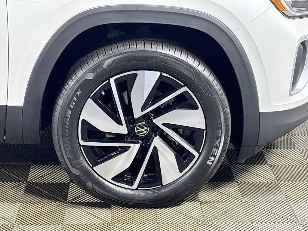 New 2025 Volkswagen Atlas SEL image 24