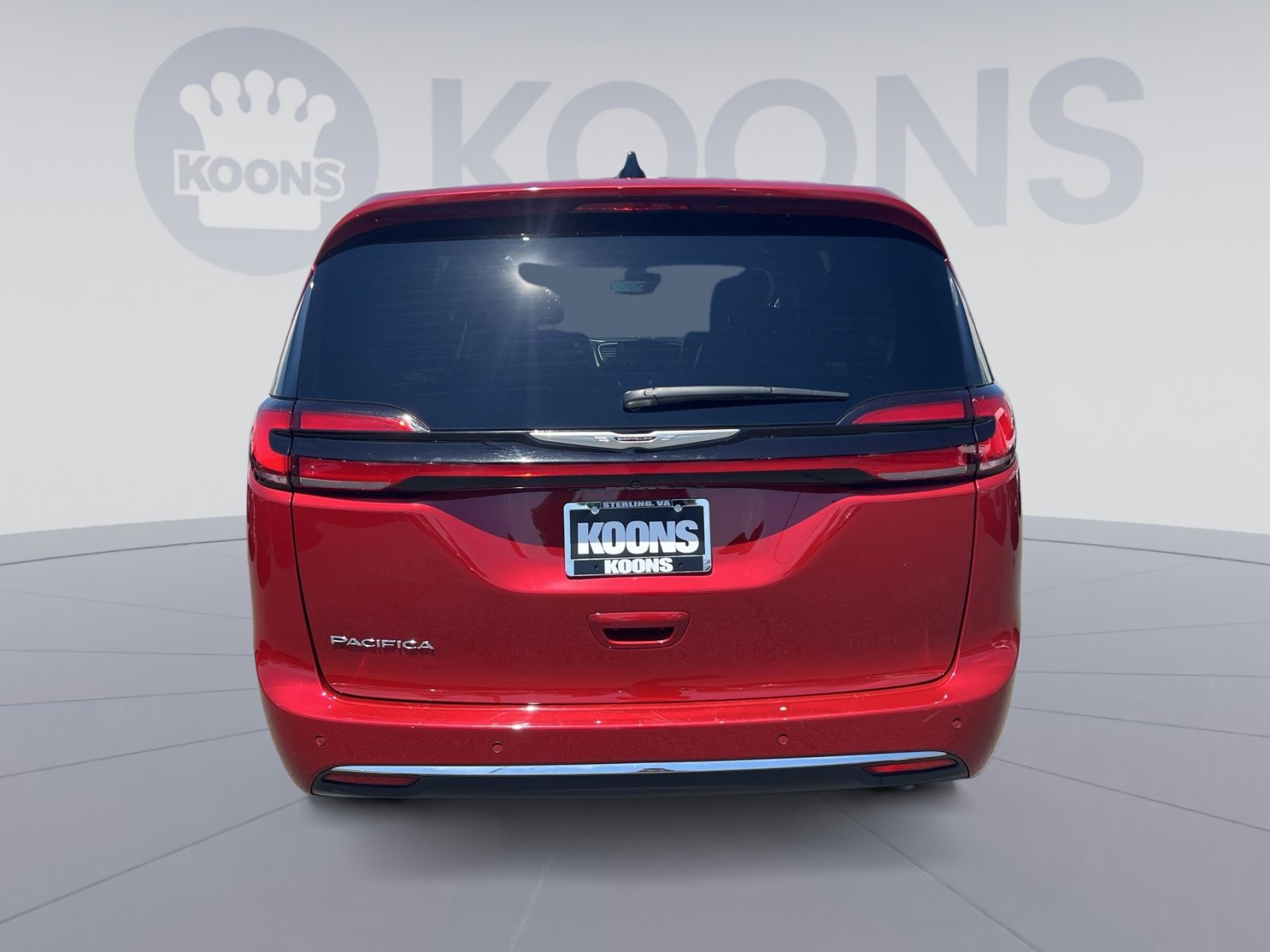 Used 2025 Chrysler Pacifica Select FWD image 10