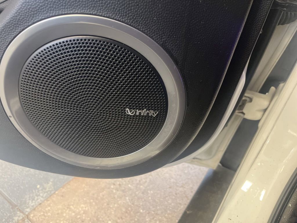 Used 2014 Kia Soul + w/ Audio Package FWD image 4