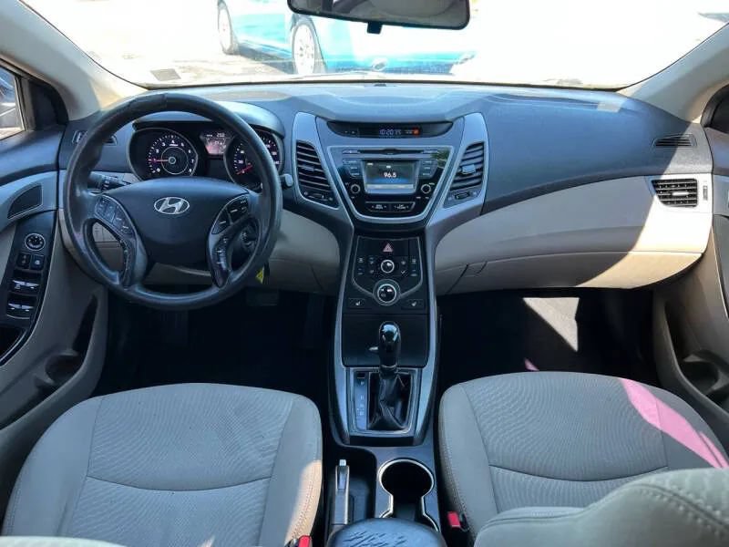 Used 2014 Hyundai Elantra SE w/ Option Group 02 FWD image 14
