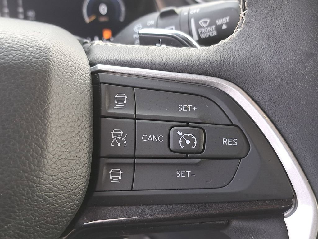 Certified 2023 Jeep Grand Cherokee L Laredo AWD/4WD image 21