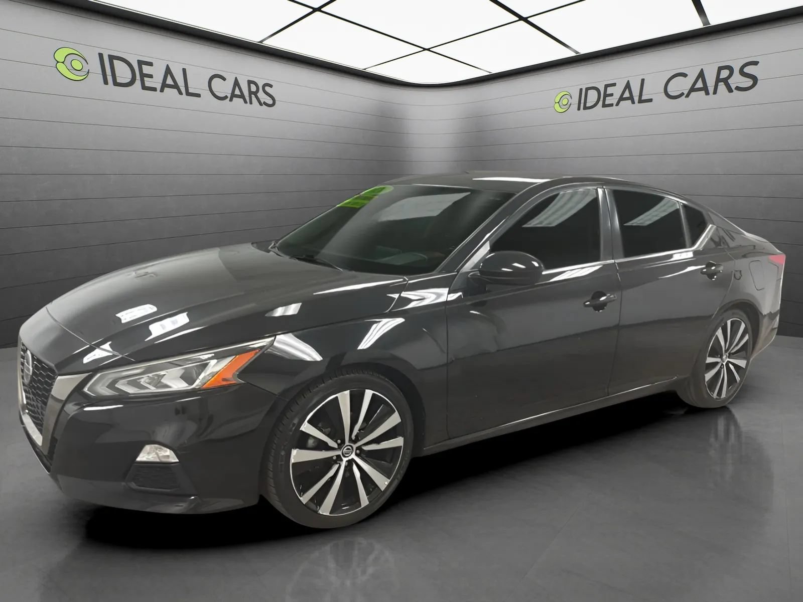 Used 2020 Nissan Altima 2.5 SR FWD image 1