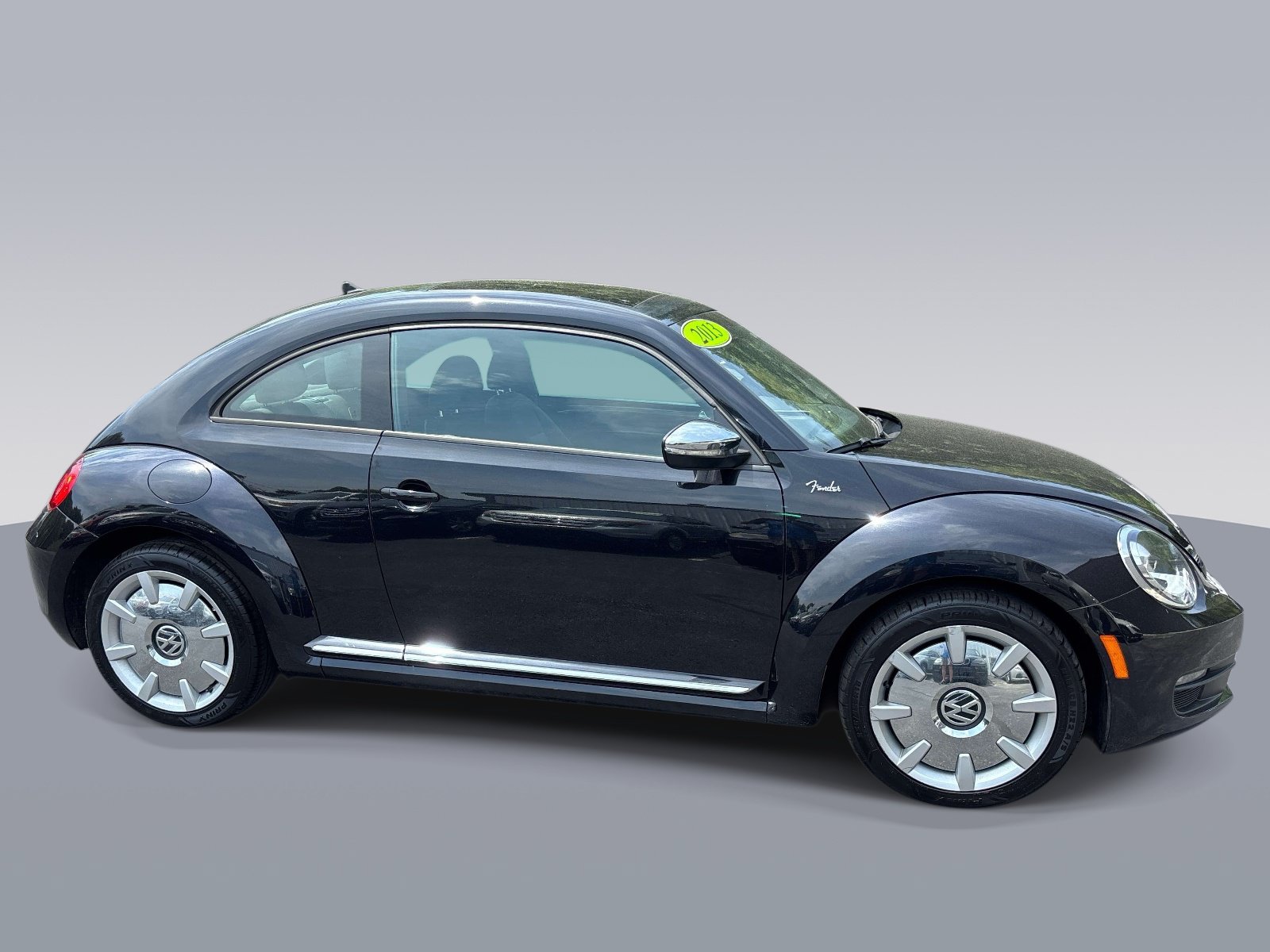 Used 2013 Volkswagen Beetle 2.5 Fender FWD image 2