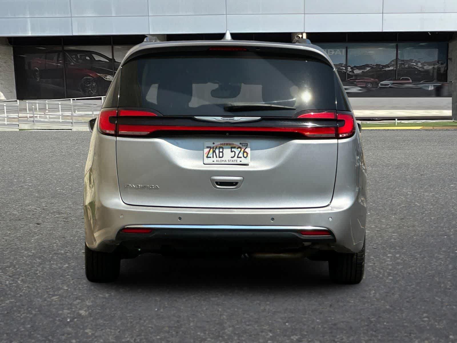 Used 2021 Chrysler Pacifica Touring-L FWD image 8