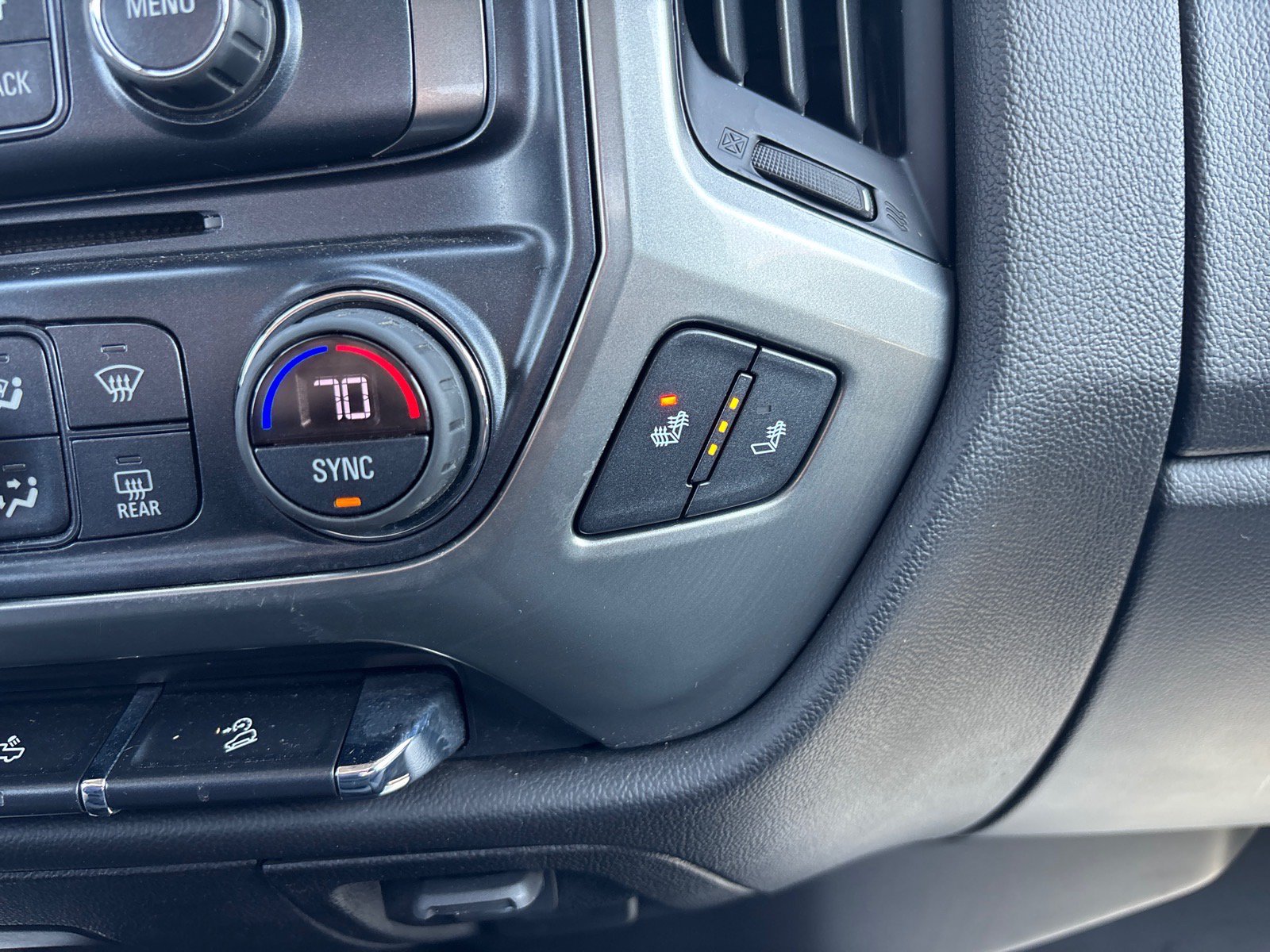Used 2018 Chevrolet Silverado 1500 LT w/ All Star Edition AWD/4WD image 36