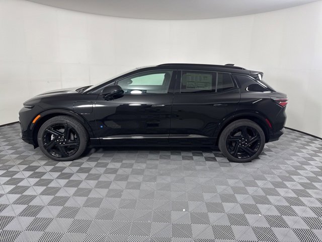 New 2026 Chevrolet Equinox EV RS image 6