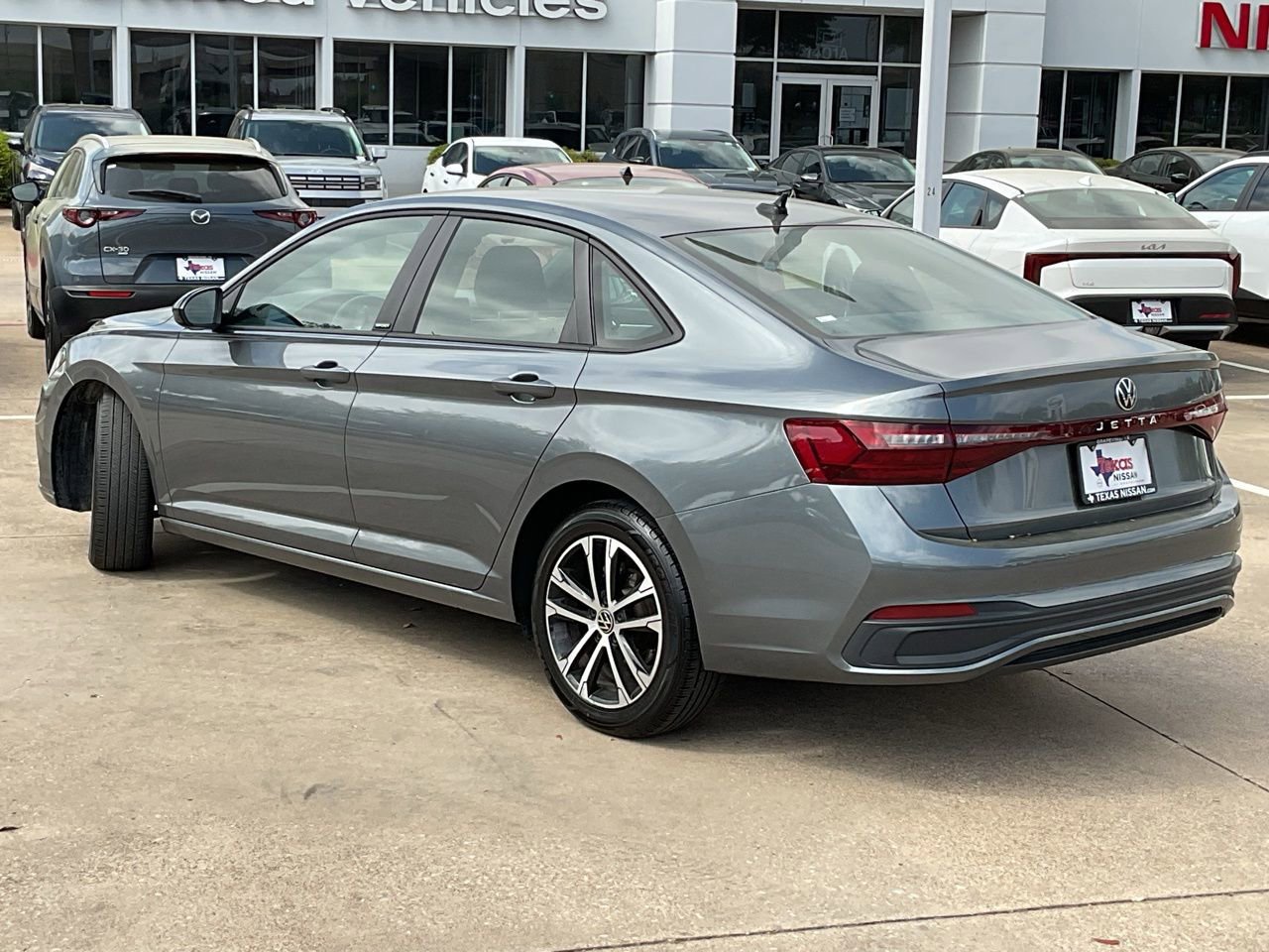 Used 2025 Volkswagen Jetta Sport image 7