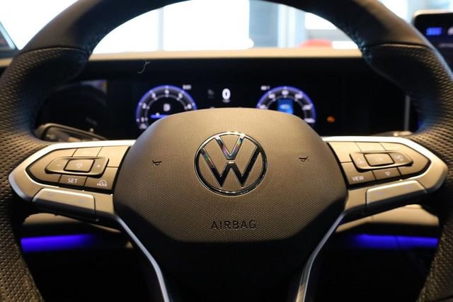 New 2026 Volkswagen Tiguan SEL R-Line image 13