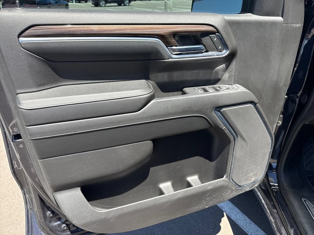 Used 2024 Chevrolet Silverado 1500 LT AWD/4WD image 13