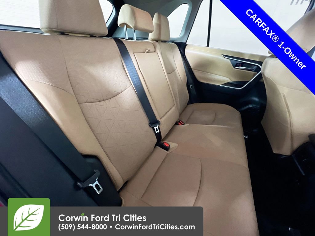 Used 2020 Toyota RAV4 XLE image 17