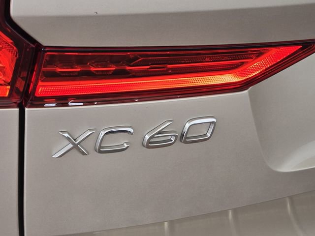 Certified 2023 Volvo XC60 B5 Plus w/ Protection Package Premier AWD/4WD image 11