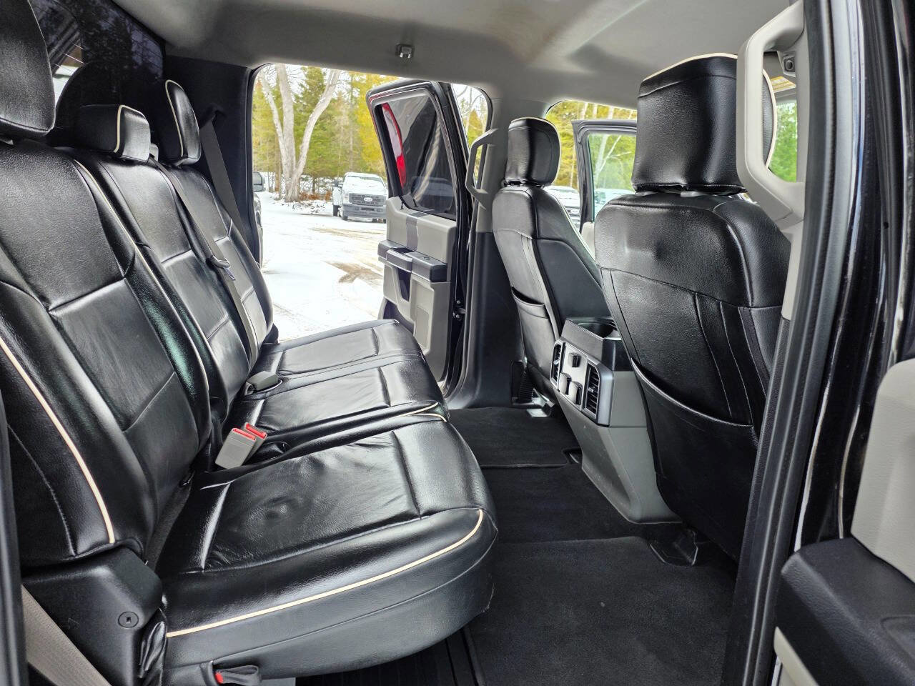 Used 2019 Ford F350 XLT w/ XLT Premium Package image 21