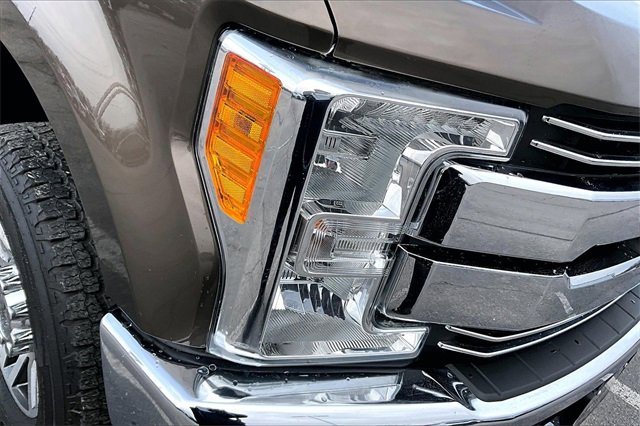 Used 2017 Ford F350 Lariat w/ Lariat Ultimate Package image 33