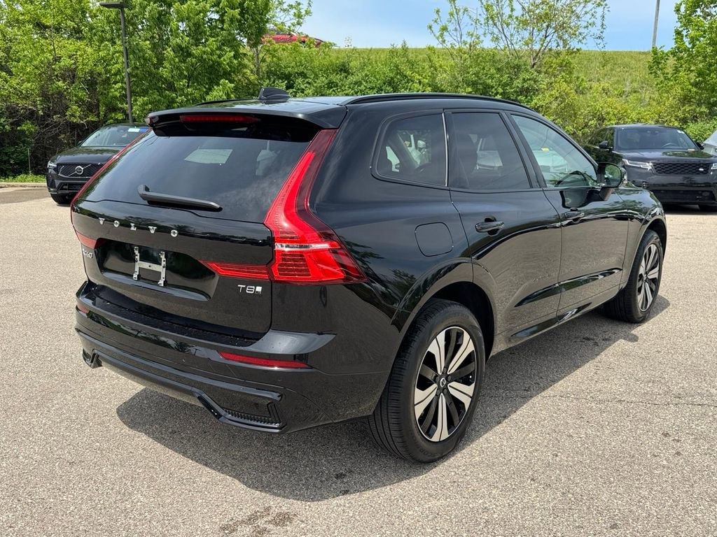 Certified 2025 Volvo XC60 T8 Plus AWD/4WD image 4