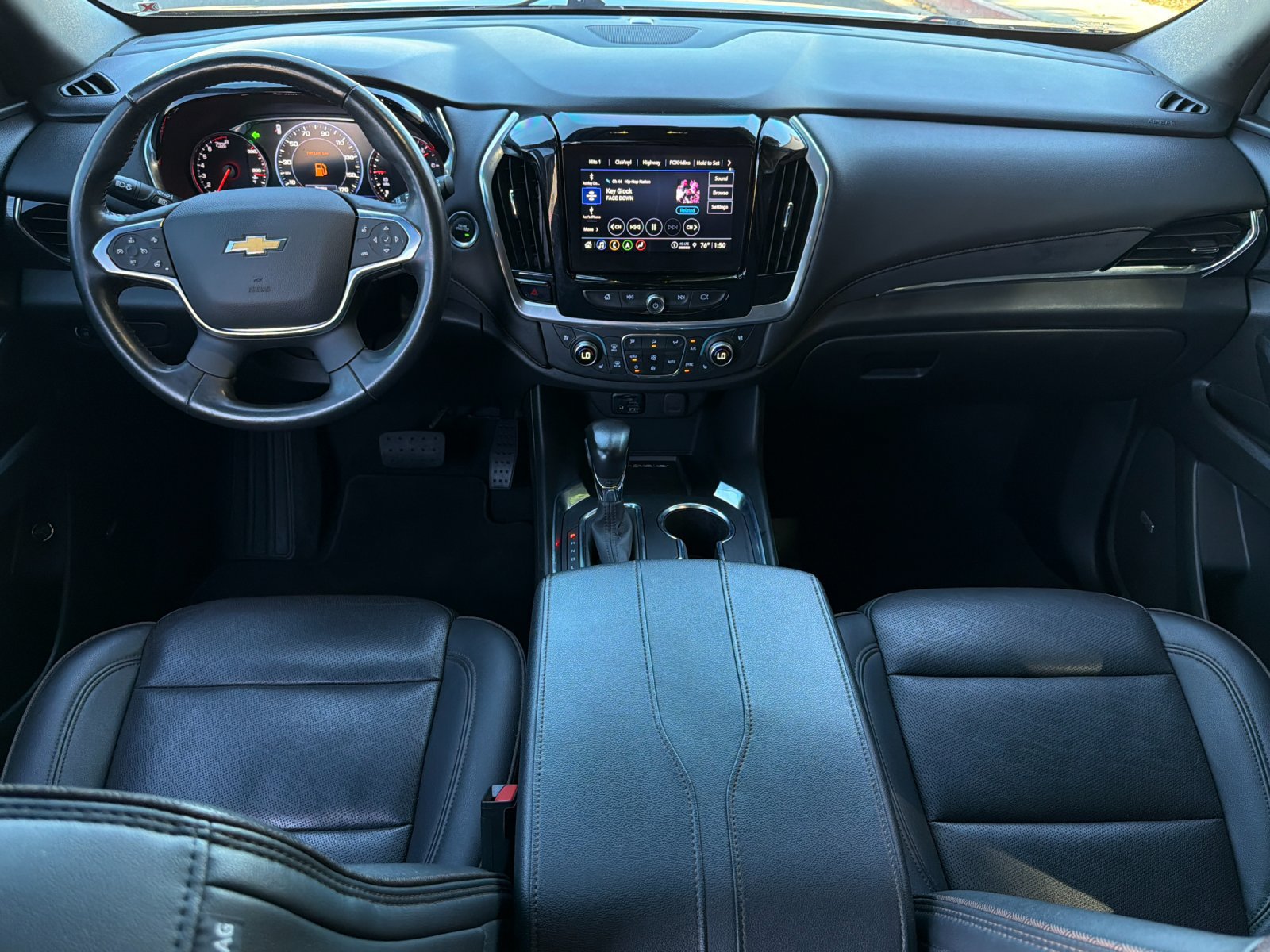 Used 2022 Chevrolet Traverse High Country w/ LPO, 'HIT The Road' Package FWD image 13