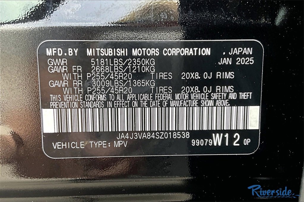 New 2025 Mitsubishi Outlander SE image 13