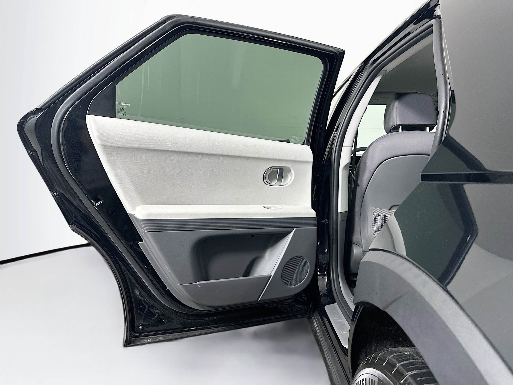 Used 2023 Hyundai Ioniq 5 SE w/ Cargo Package image 26