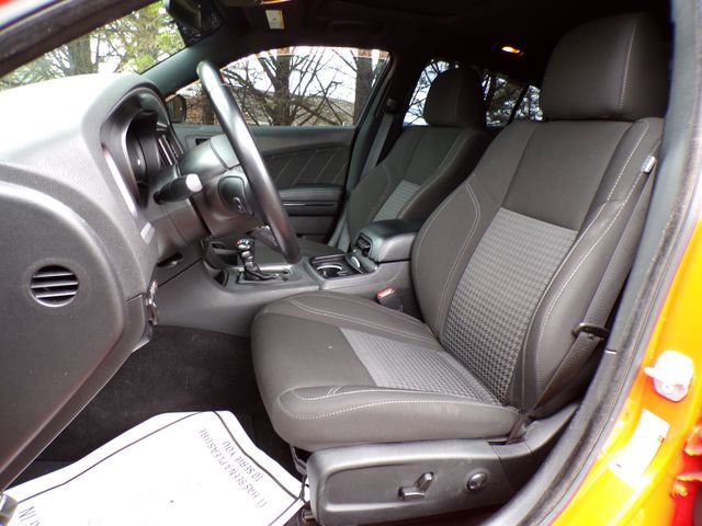 Used 2022 Dodge Charger SXT w/ Driver Convenience Group RWD image 13