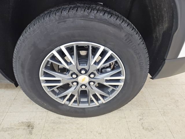 Used 2025 Chevrolet Traverse LT image 26