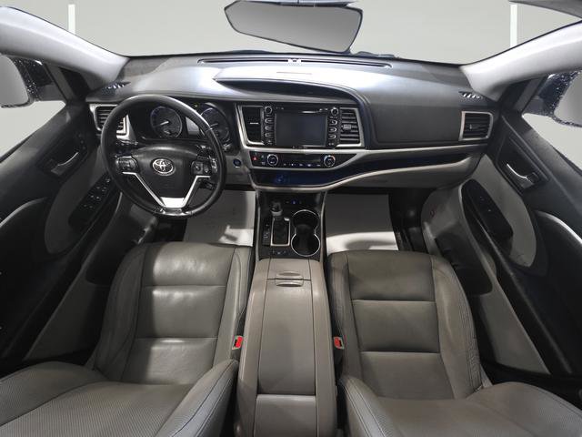 Used 2018 Toyota Highlander Limited AWD/4WD image 31