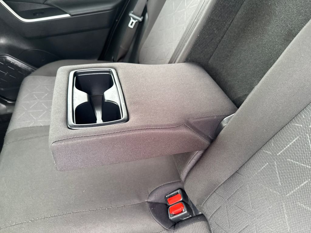 Used 2025 Toyota RAV4 XLE AWD/4WD image 36