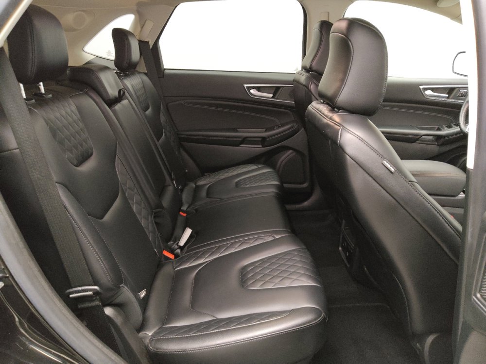 Used 2023 Ford Edge Titanium image 19