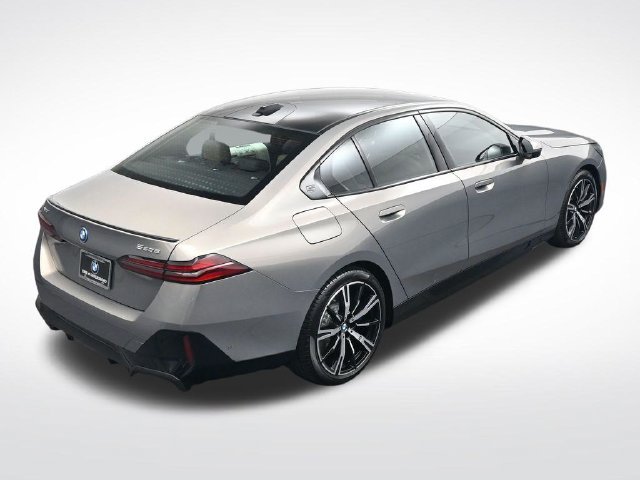 New 2027 BMW 550e xDrive AWD/4WD image 25