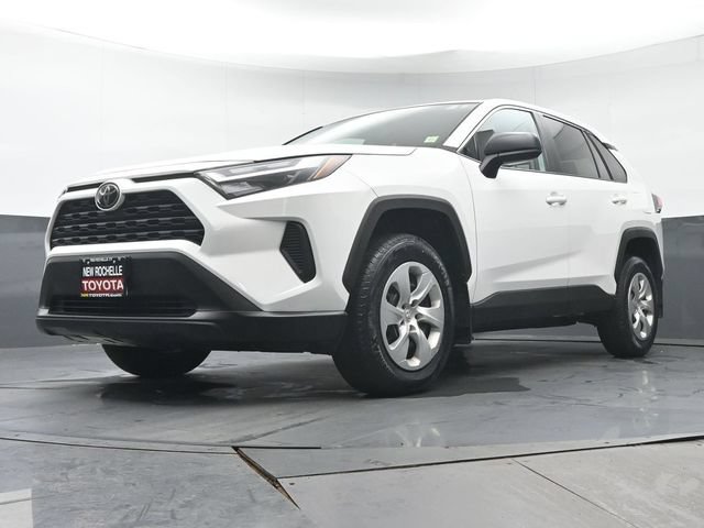 Used 2023 Toyota RAV4 LE AWD/4WD image 28