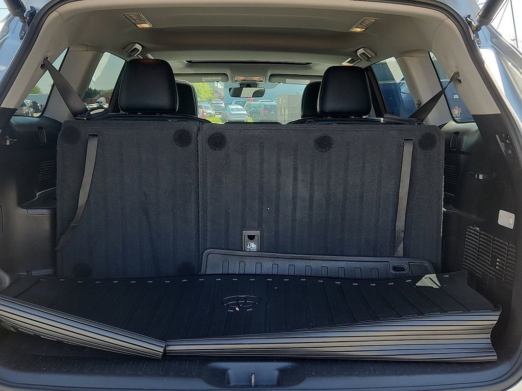 Used 2017 Toyota Highlander Limited AWD/4WD image 24