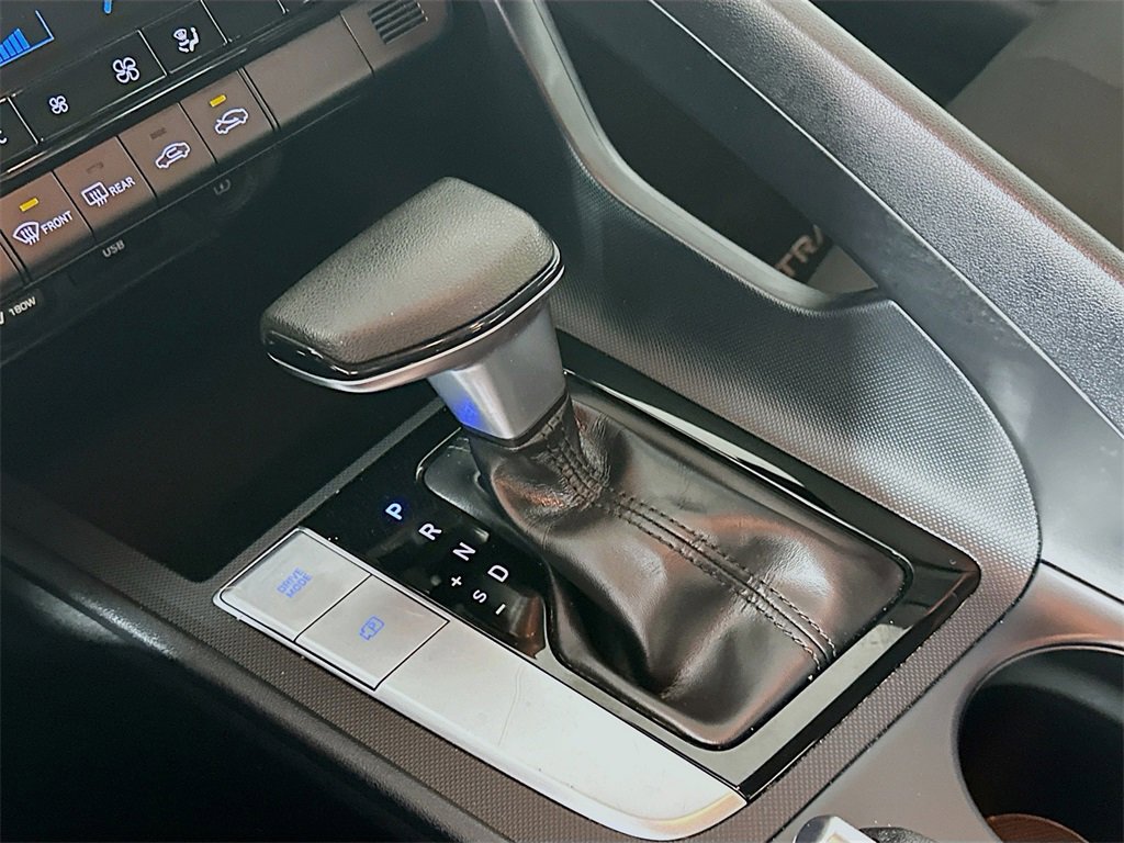 Used 2021 Hyundai Elantra SEL image 16