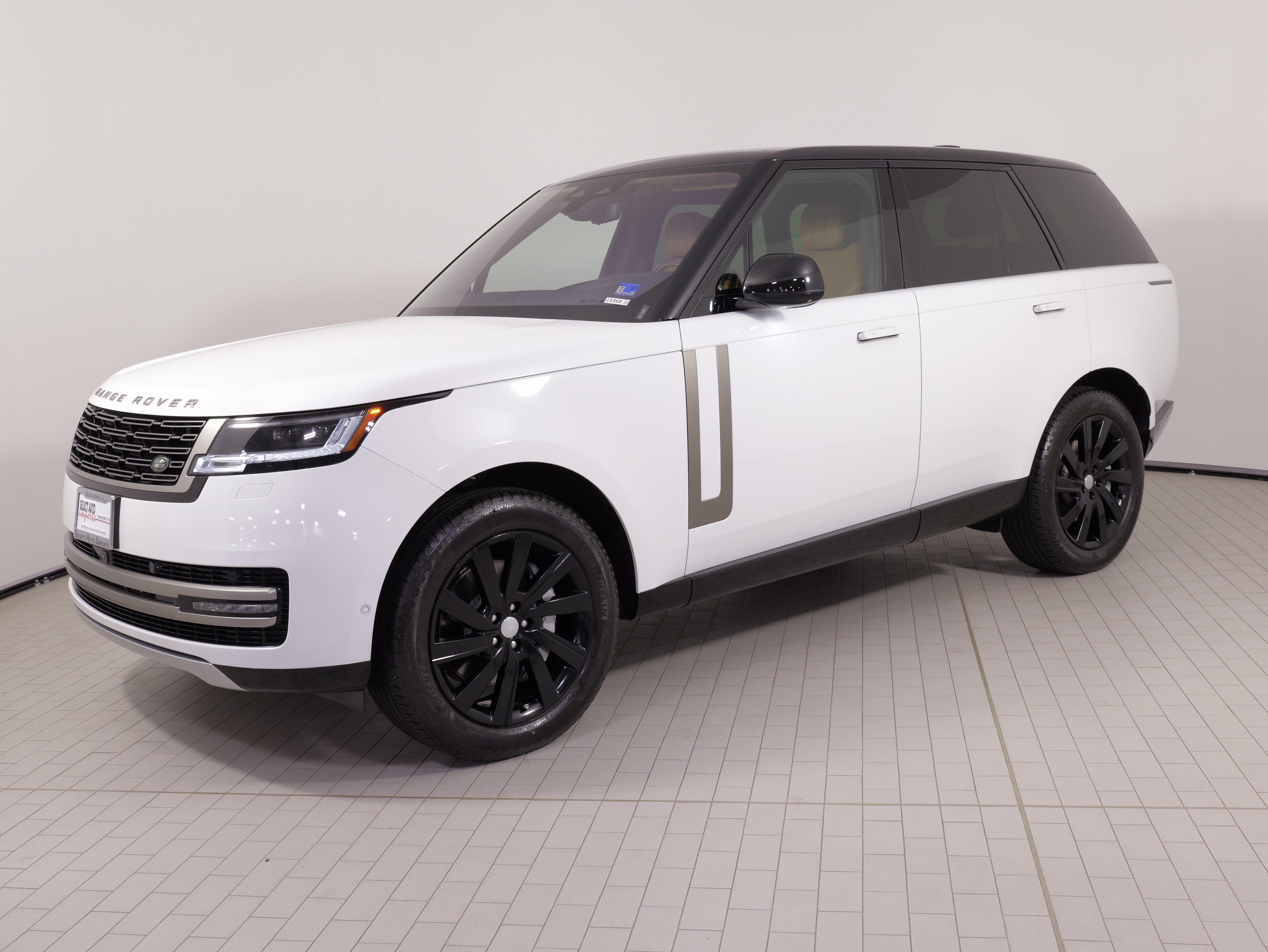 Used 2023 Land Rover Range Rover SE