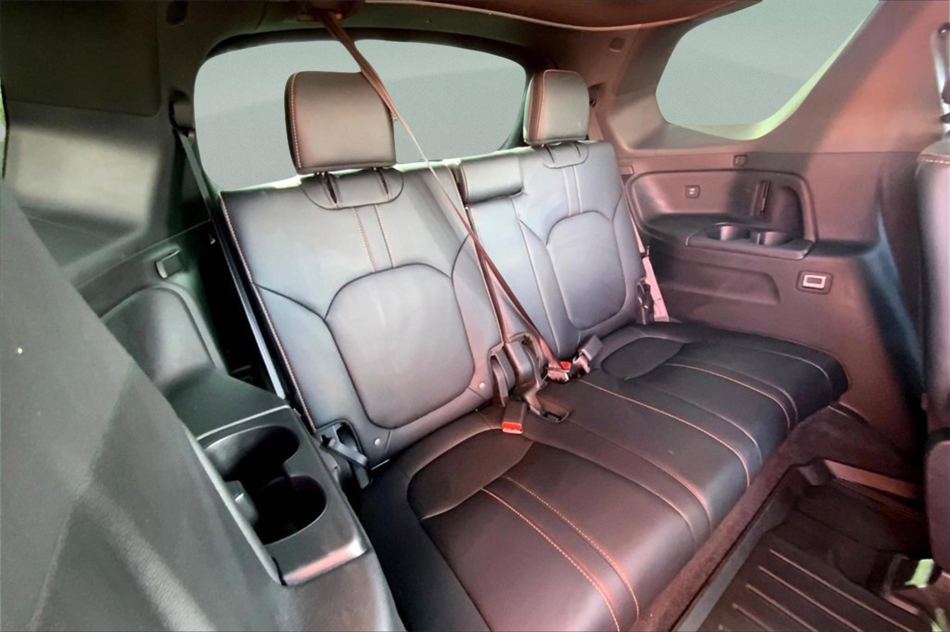 Used 2024 Honda Pilot TrailSport image 29