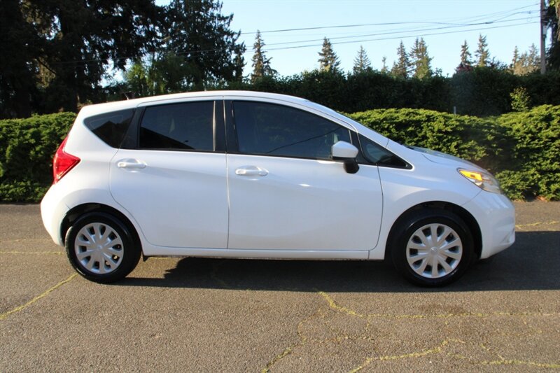 Used 2016 Nissan Versa Note SV FWD image 12