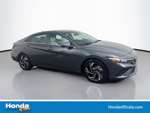 Used 2025 Hyundai Elantra Limited
