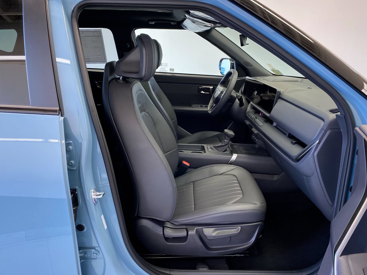 New 2027 Kia Seltos X-Line S w/ X-Line S Premium Package AWD/4WD image 29