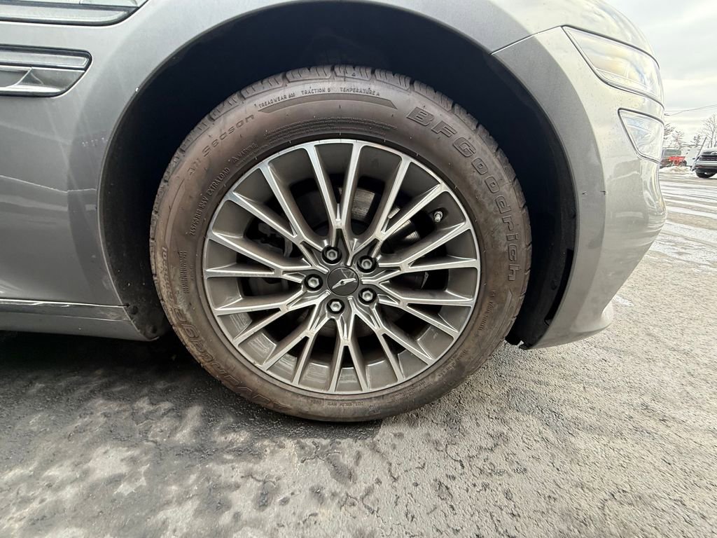 Used 2022 Genesis G80 2.5T image 9