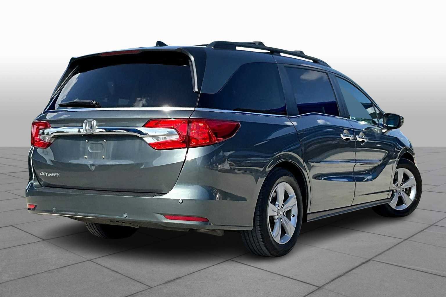 Used 2018 Honda Odyssey EX image 12