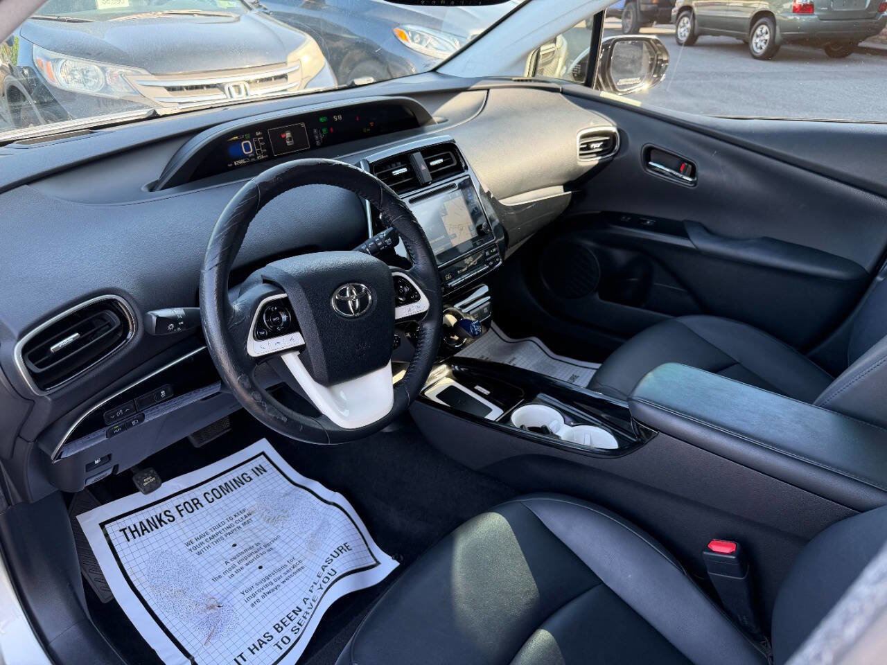 Used 2016 Toyota Prius Four w/ Advanced Technology Package FWD image 16