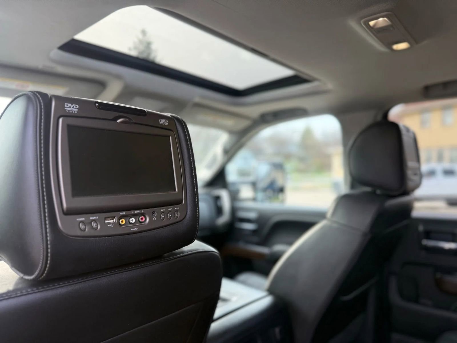 Used 2018 GMC Sierra 3500 Denali w/ Duramax Plus Package image 9