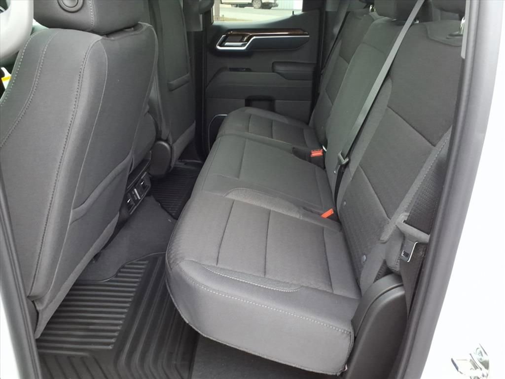 New 2026 GMC Sierra 1500 SLE w/ Preferred Package image 5