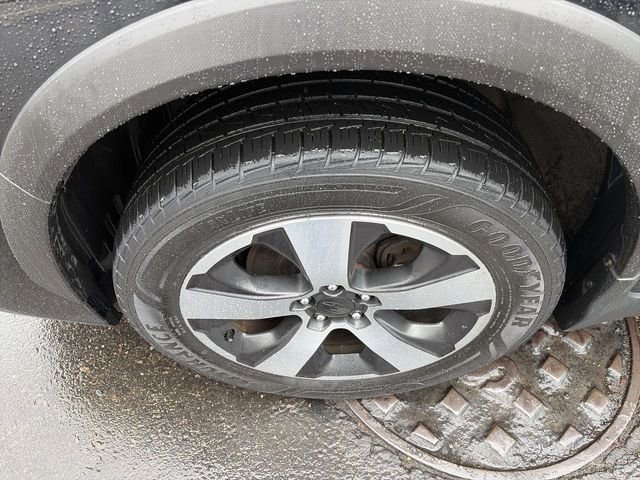 Used 2015 Subaru Crosstrek Touring AWD/4WD image 10