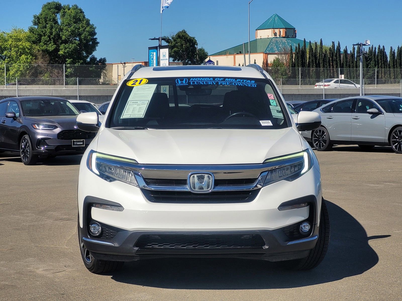 Used 2021 Honda Pilot Touring image 2