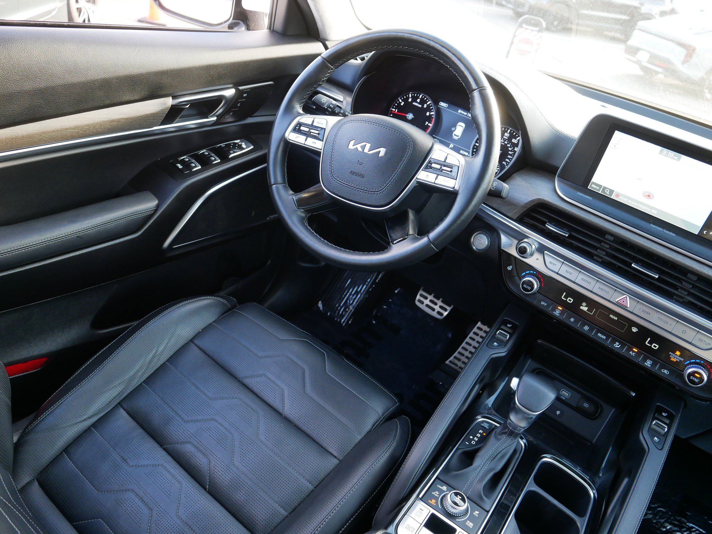 Certified 2022 Kia Telluride SX w/ SX Prestige Package image 9