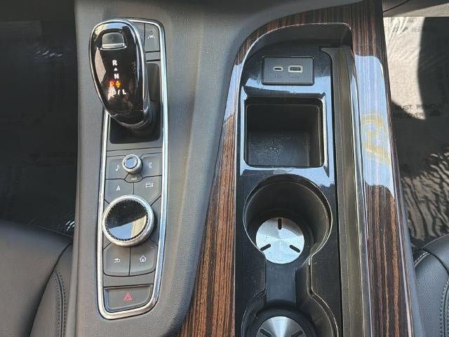 Used 2023 Cadillac Escalade Luxury RWD image 32