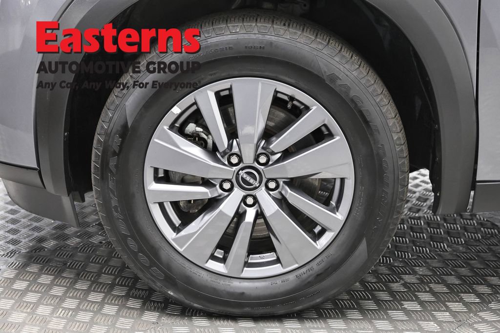 Used 2024 Nissan Pathfinder SV image 32