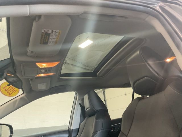 Used 2021 Toyota RAV4 XLE Premium AWD/4WD image 18