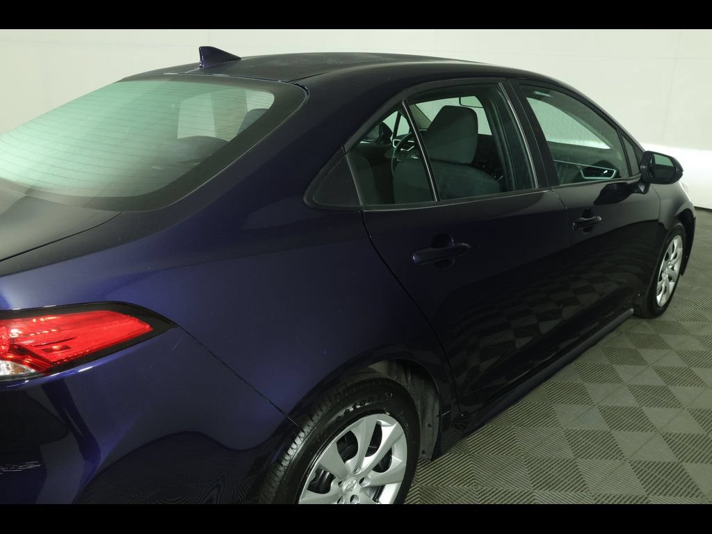 Used 2025 Toyota Corolla LE FWD image 14