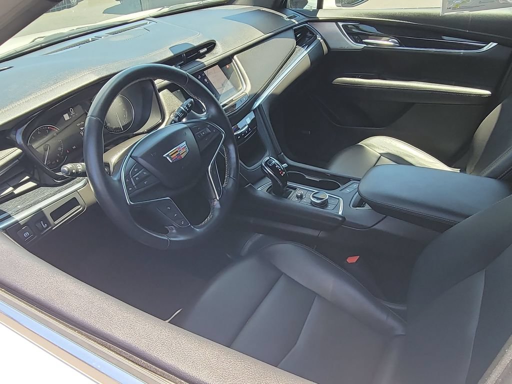 Certified 2024 Cadillac XT5 Premium Luxury FWD image 10